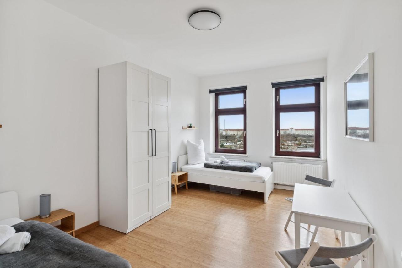Fuer 13 Gaeste, 2 Baeder, 2 Loggia's, Zentrum Ost * Leipzig