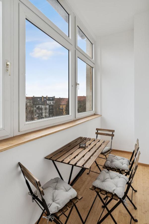 Fuer 13 Gaeste, 2 Baeder, 2 Loggia's, Zentrum Ost *